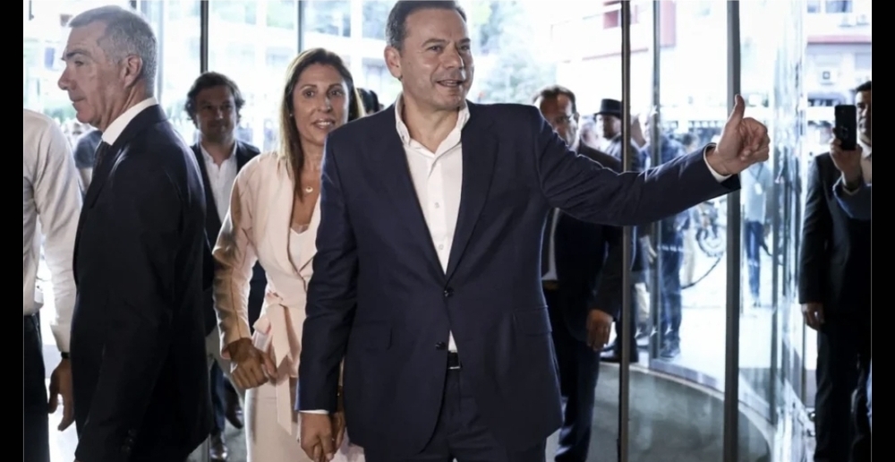 Eleições em Portugal: pesquisa de boca de urna aponta vitória da direita