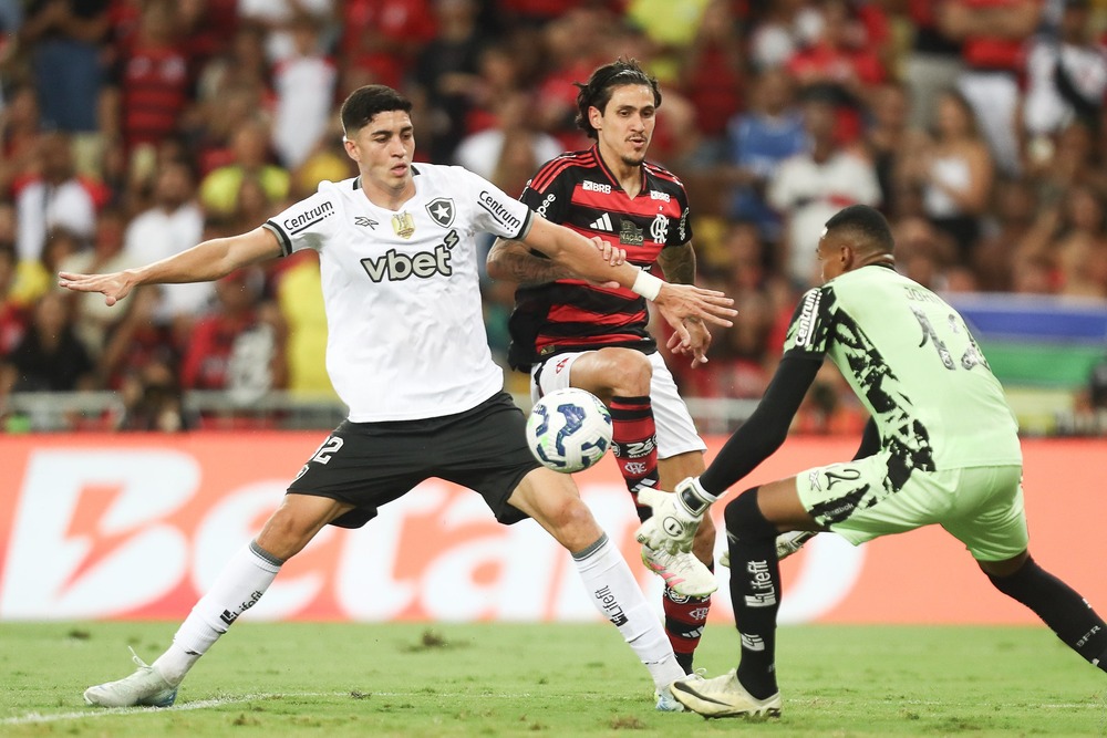 Clássico sem emoção: Flamengo e Botafogo ficam no 0 a 0 no Maracanã
