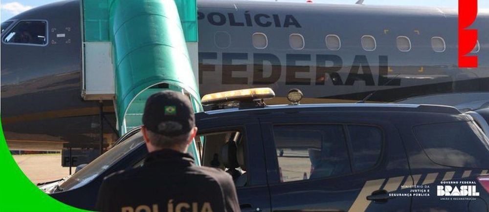 Conhecido como Tuta, Integrante de facção criminosa vai a presídio federal de segurança máxima após ser entregue à PF