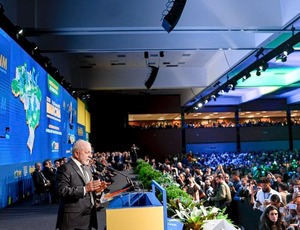 Lula anuncia seleção do Minha Casa, Minha Vida com 130 mil novas moradias na 26ª Marcha a Brasília em Defesa dos Municípios, da CNM