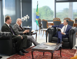 Após denuciar a farra de Quaquá com dinheiro dos royalties a Lula na abertura da Marcha dos Prefeitos, Ziulkoski faz audiência com presidente do STF e pede cronograma para julgamento de ações que tratam de royalties