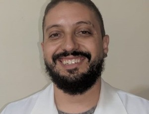 Prefeitura demite Dr. Gustavo Treistman líder da mobilização por melhores condições na saúde e médicos das clínicas da família se unem na sua defesa