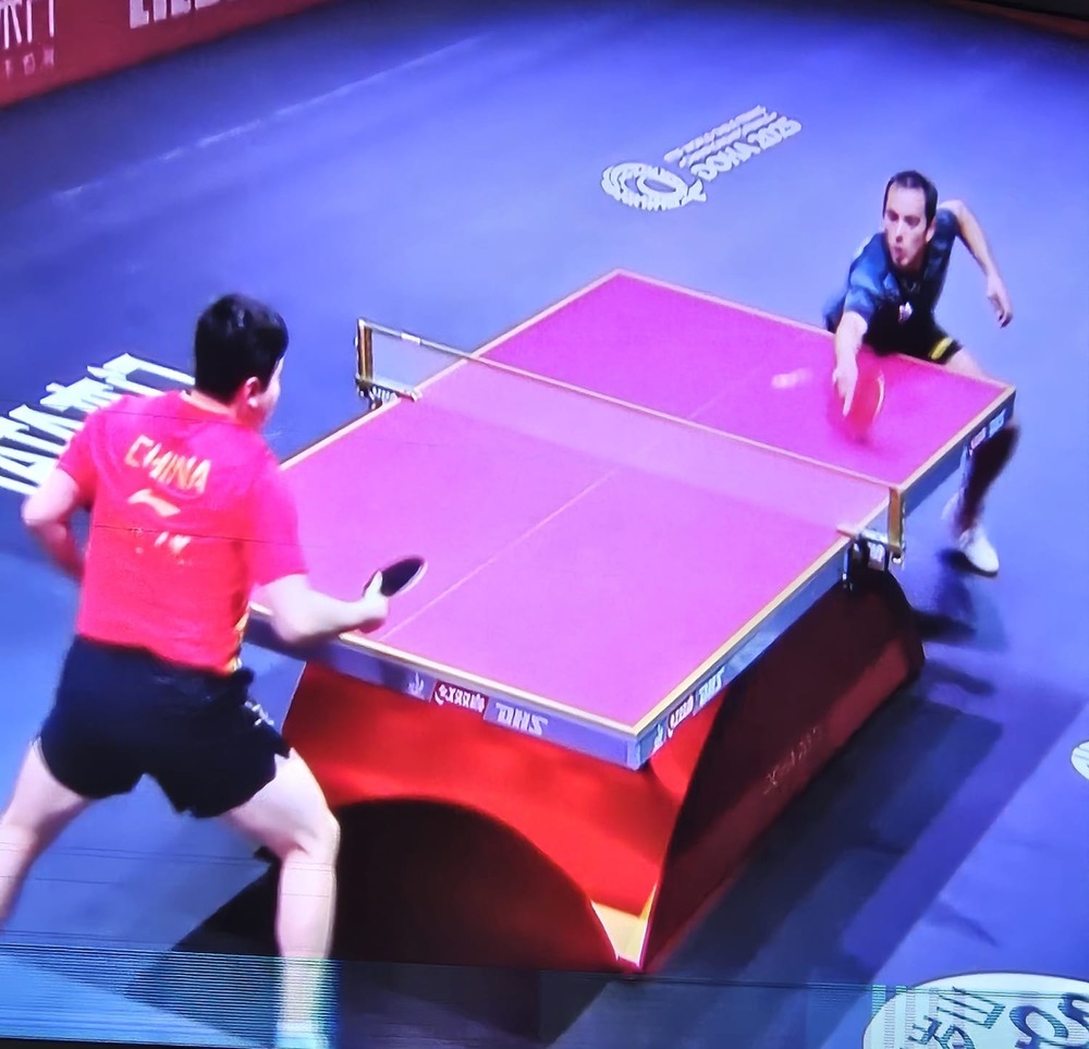 Tênis de mesa: Hugo Calderano vence chinês e disputará a final neste domingo