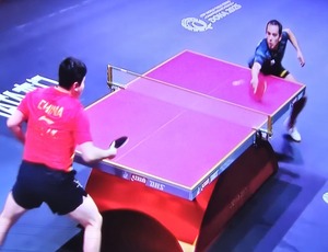 Tênis de mesa: Hugo Calderano vence chinês e disputará a final neste domingo