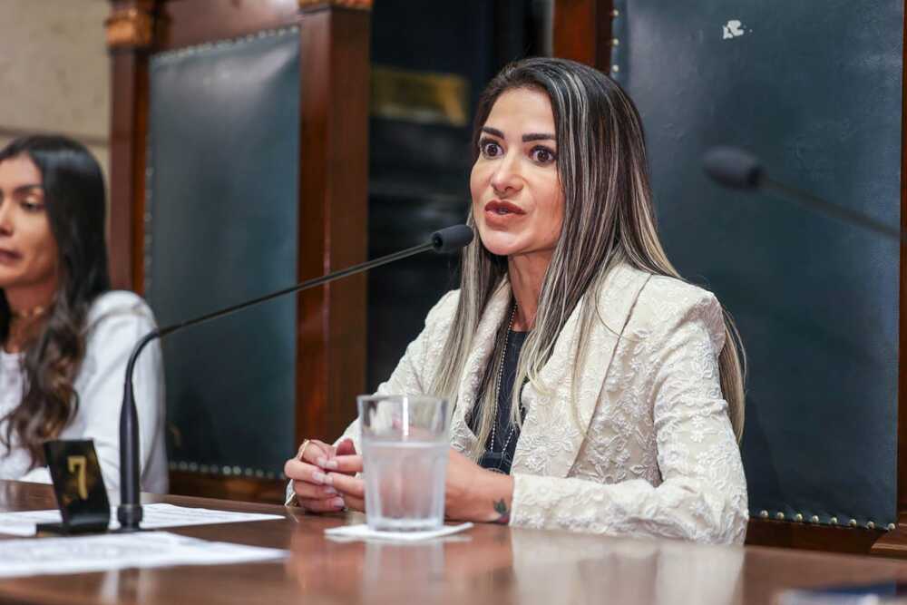 Dra. Mary Rocha recebe homenagem na Câmara Municipal do Rio de Janeiro por suas atividades como Perita Judicial Nacional e Internacional