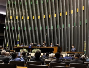 Sessão Solene homenageia os 65 anos CNDL e a 19ª edição do Dia Livre de Impostos