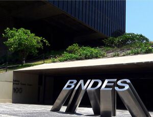 BNDES seleciona dez projetos culturais que usam a internet, leia mais: 