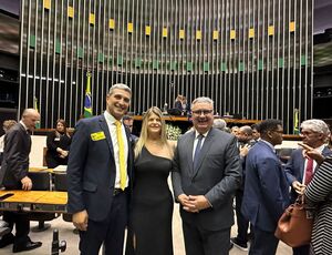 CDL de Rio das Ostras participa de homenagem a CNDL em Brasília