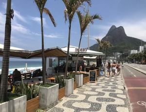 Primeiro dia das novas regras nas praias do Rio tem 26 quiosques multados e 100 itens retidos