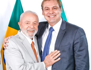 Lindbergh Farias diz que pedirá bloqueio de bens de Bolsonaro