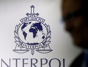 PF pede inclusão de Zambelli na lista de procurados da Interpol