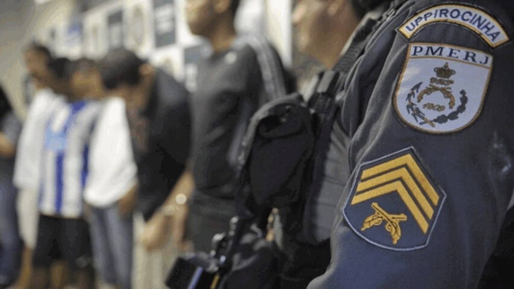 PMRJ descumpre determinação do STF com operação à noite e mata motoboy