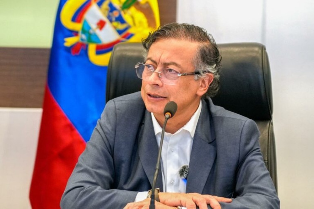 Presidente colombiano Petro fala em proteger menino de 15 anos que atirou em senador