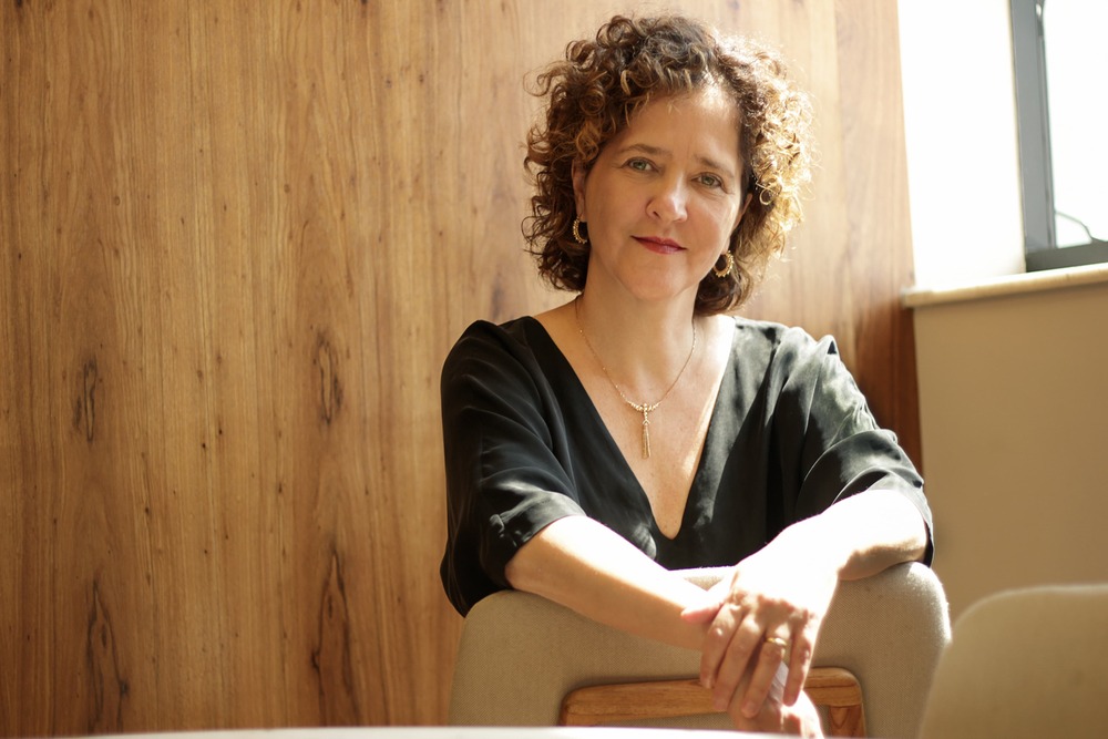 Escritora best-seller Carla Madeira é convidada do Clube de Leitura CCBB 2025