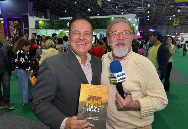 Oscar Muller revela trajetória profissional no livro Rompendo a bolha da escassez e anuncia projeto literário solo para 2026
