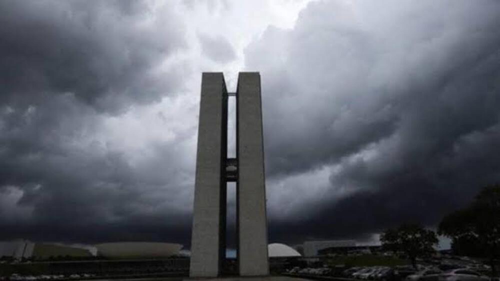 Taxar os ricos? Só passando por cima do tapete persa do Congresso