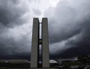 Taxar os ricos? Só passando por cima do tapete persa do Congresso