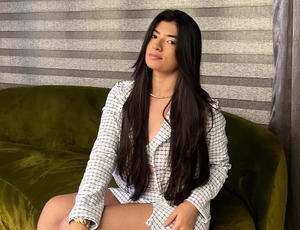 Saiba quem é Talita Mel, cantora revelação que está ganhando as plataformas digitais 
