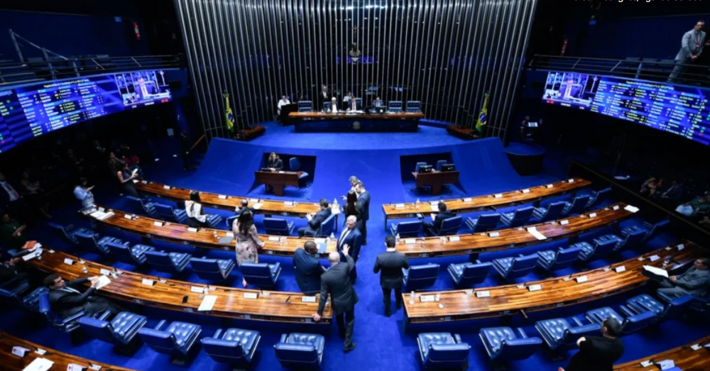 Centrão desistiu de pedir espaço no governo, mas não quer desembarque imediato