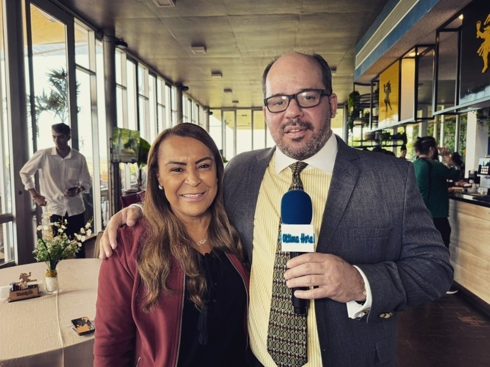 Tia Ju faz história como primeira mulher negra a presidir a Alerj por período prolongado