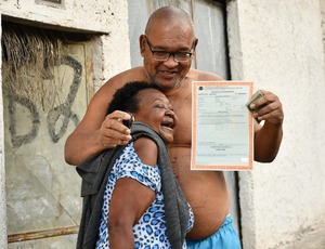 Prefeitura de Nova Iguaçu faz entrega domiciliar de certidões de isenção de IPTU