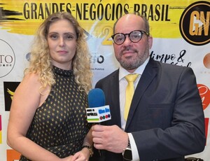 Chris Klegin revela como sua agência Búzios Model está descobrindo talentos na Região dos Lagos