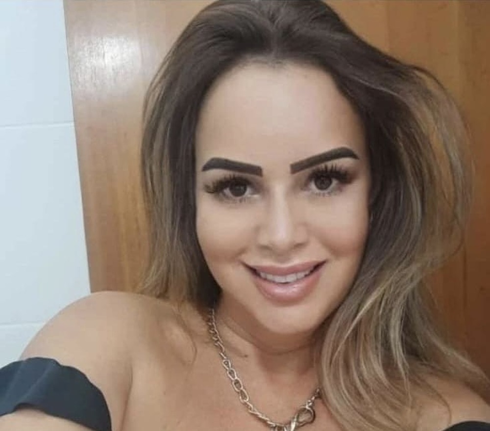 Poderosa! Renatha Olyver é vista em Famosa Balada de Pato de Minas: 
