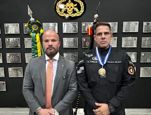Novo comandante do BOPE recebe principal honraria da Alerj