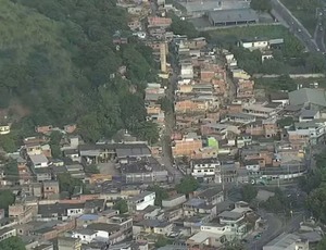 Milicianos impõem cobrança ilegal por energia elétrica na comunidade do Catiri, no Rio