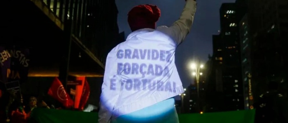 MPRJ ajuíza ação para que o município do Rio não afixe cartazes contrários ao aborto na rede municipal de saúde