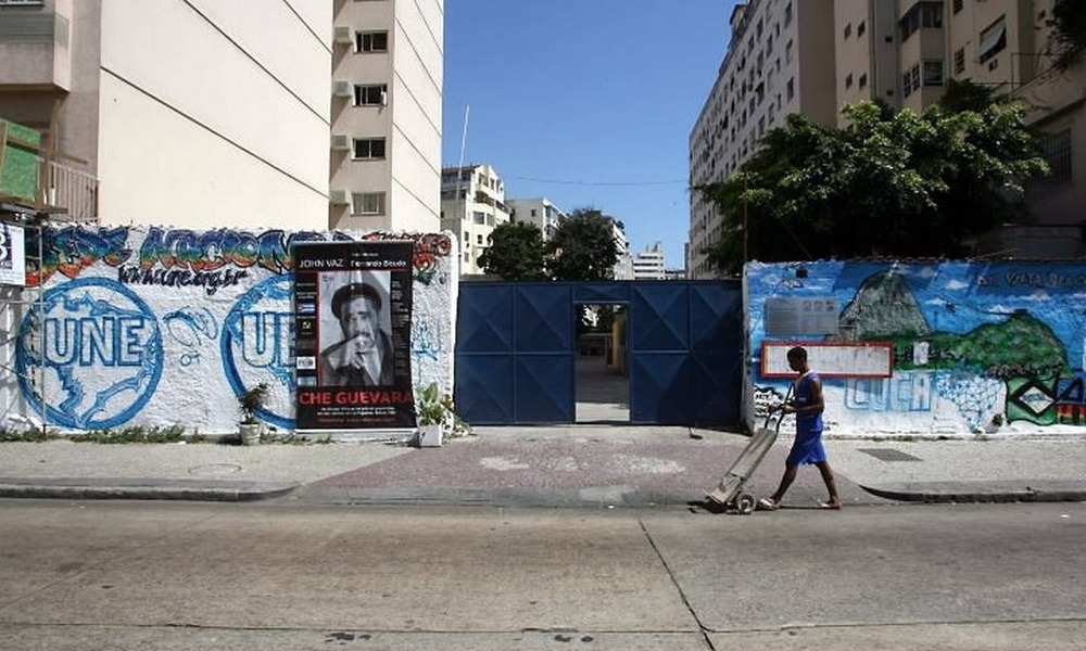 Reconstrução da sede da UNE sob investigação após 14 anos de obras paralisadas