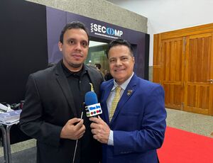 'Nunca desistam dos sonhos' Maestro Gustavo Fernandes, o regente que transforma vidas de 500 crianças através da música em Tanguá