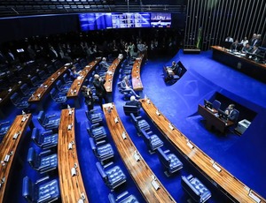 Senado segue Câmara e também derruba decreto do IOF