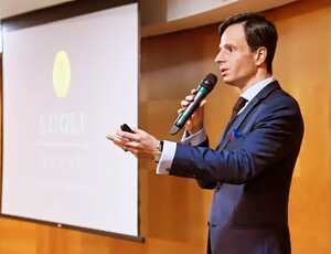 Dr. Victor Lugli ministra masterclass sobre influência estratégica na FGV em São Paulo