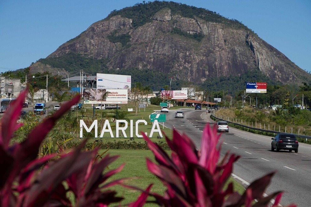 TCE-RJ suspende licitação de R$ 166 milhões da Prefeitura de Maricá para construção de meio-fio e calçada