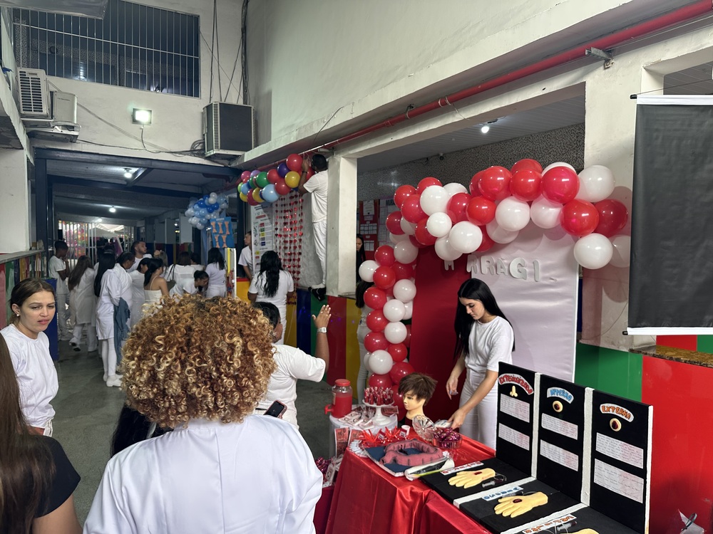 Colégio CEVIW realiza a 28ª Feira de Formação Ocupacional com foco em futuro, oportunidades e qualificação