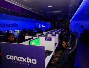 Paracambi recebe carreta gamer do projeto Conexão E-Sports