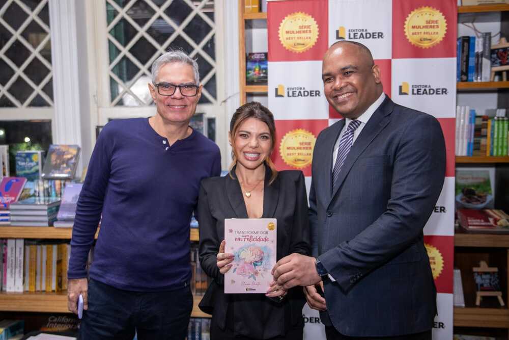 João Costa marca presença no lançamento do livro 