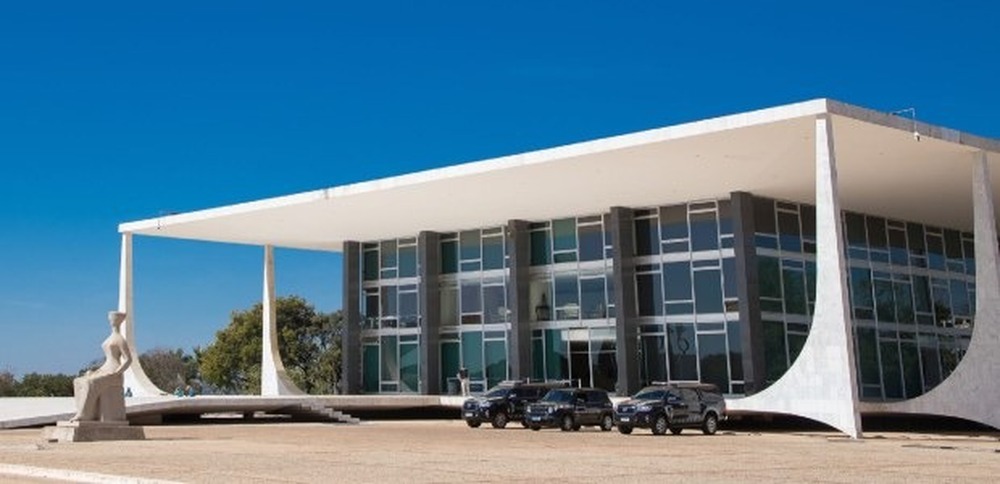 Supersalários no Judiciário disparam e somam R$ 10,5 bi em 2024, aponta estudo
