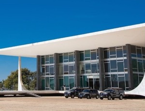Supersalários no Judiciário disparam e somam R$ 10,5 bi em 2024, aponta estudo