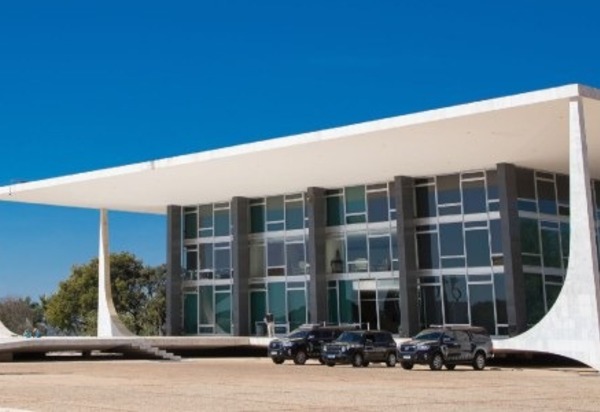 Supersalários no Judiciário disparam e somam R$ 10,5 bi em 2024, aponta estudo