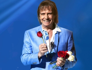 A voz, o carisma, o talento e toda a emoção de Roberto Ccarlos no Qualisatsge - dia 5 de julho  