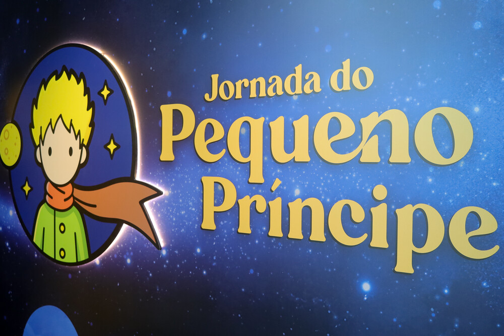 Biblioteca Parque recebe exposição imersiva inédita sobre 'O Pequeno Príncipe'