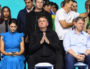 Bolsonaro, Tarcísio e Michelle lideram corrida presidencial contra Lula no 2º turno; Ciro gomes desponta como alternativa viável da esquerda