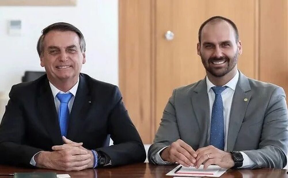 Candidatura a Presisidência virou 'Empresa familiar': Eduardo Bolsonaro quer ser candidato à Presidência se Jair Bolsonaro não reverter inelegibilidade