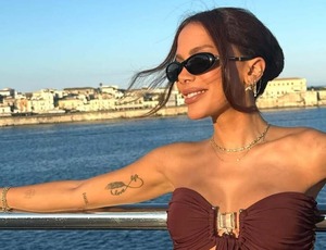 Adeus, rostos padronizados! A naturalidade é a nova tendência que Anitta adotou