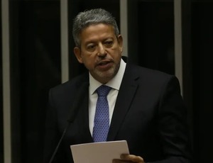 Arthur Lira gastou mais de R$ 80 mil em diárias e passagem para evento privado em Nova Iorque