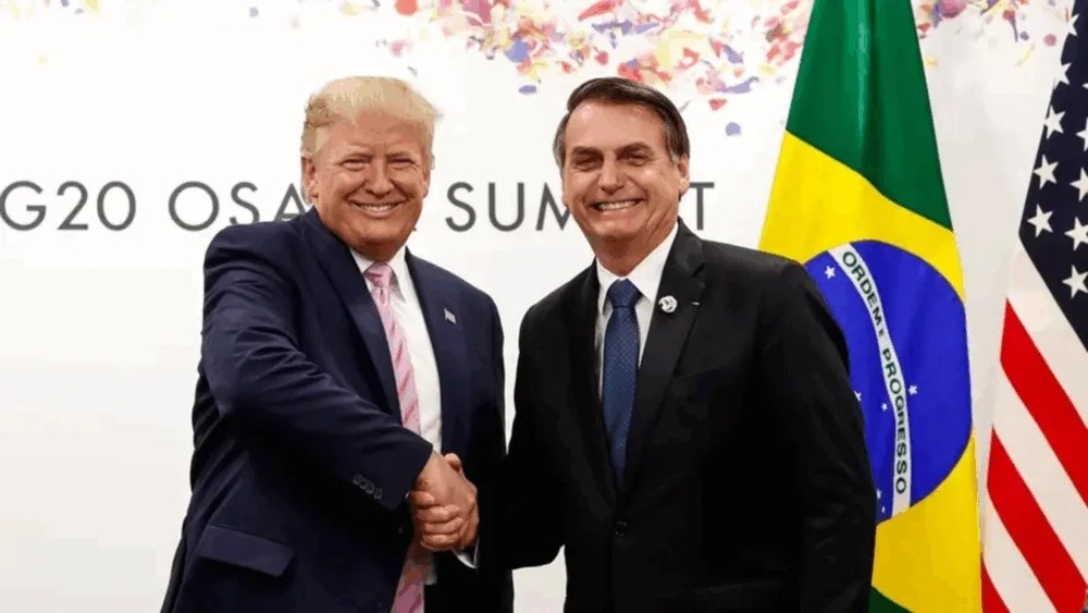 Muy patriota: Bolsonaro envolve Trump e prejudica empresas e economia brasileiras