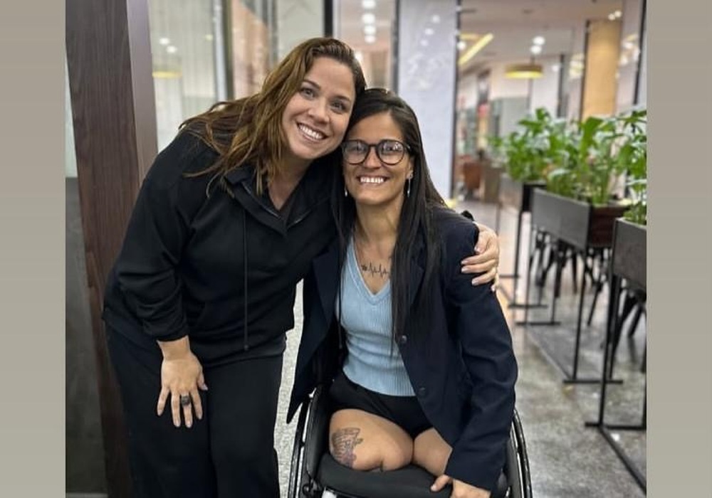 União de peso em prol do meio ambiente Carol Basílio lidera projeto que cadastra e qualifica mulheres na gestão de resíduos em Niterói, com apoio de Fernanda Sixel