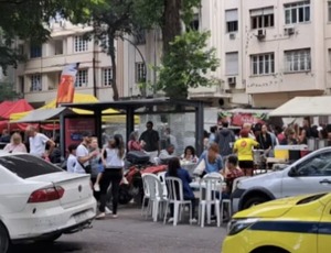 Prefeitura interdita barracas na Feira da Glória gerando revolta entre comerciantes